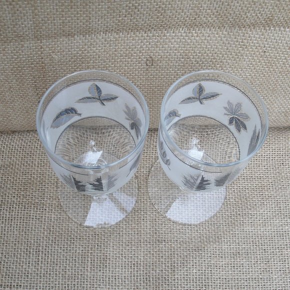 Vintage Libbey Leaf Goblet Glass Set of 2 - Picture 7 of 16